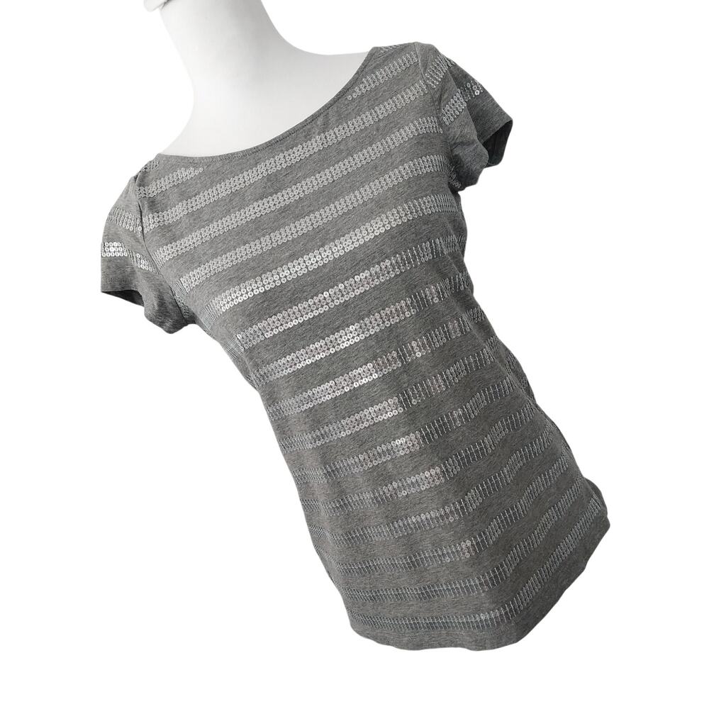 ANN TAYLOR LOFT! DOVE GRAY SHORT SLEEVE T-SHIRT W/SILVER SEQUIN STRIPES! SZ M
